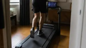 Tapis de course proform 19 km/h avec iFit et amorti en intérieur
