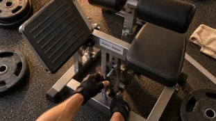 Machine pour mollet assis réglable, plaques de poids et coussin